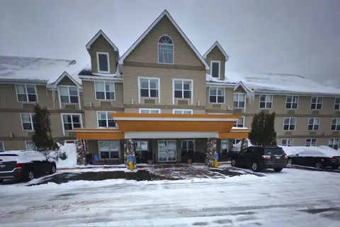 Hotel entrance | RocketFuel, Duluth MN Hotels