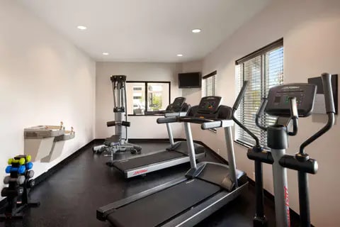 Fitness Center | Country, Roseville MN Hotels