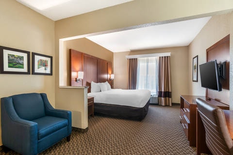 King suite | Comfort Suites, Jefferson-city MO Hotels