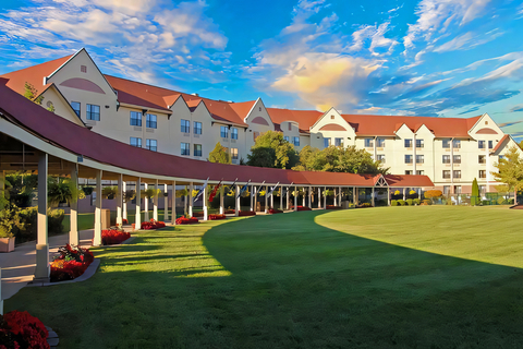 Hotel exterior | RocketFuel, Branson MO Hotels