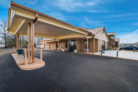 Hotel exterior | Quality Inn, Corinth MS Hotels