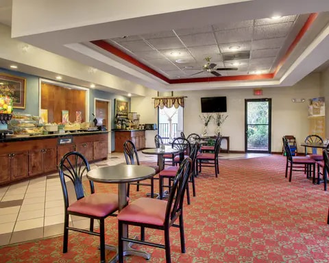 Breakfast room