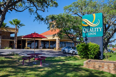 Hotel exterior | Quality Inn, Biloxi MS Hotels