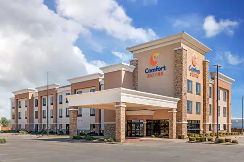 Hotel exterior | Comfort Suites, Greenwood MS Hotels
