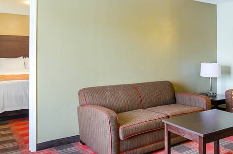 King suite | Quality Inn, Vicksburg MS Hotels