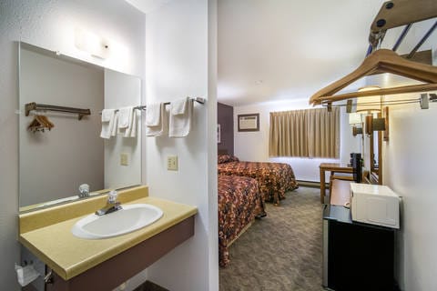 Guest room with added amenities | Rodeway Inn, Wibaux MT Hotels