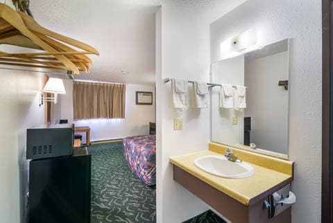 Guest room with added amenities | Rodeway Inn, Wibaux MT Hotels