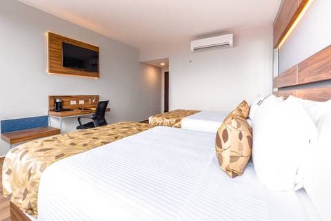 Guest room with added amenities | Sleep Inn, Cuajimalpa-de-morelos EM Hotels