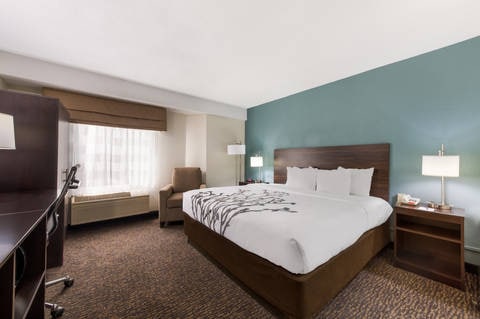 Guest room with king bed(s) | Sleep Inn, Charlotte NC Hotels