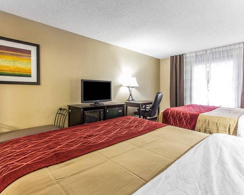 Well-equipped guest room | Quality Inn, Lincolnton NC Hotels