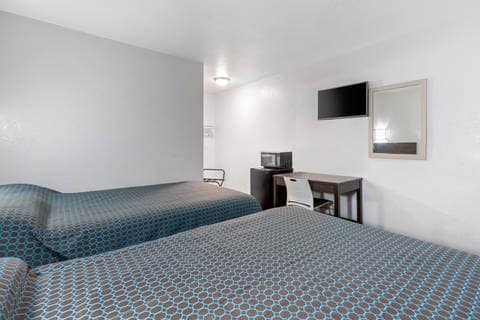Guest room with added amenities | Rodeway Inn, Winston-salem NC Hotels