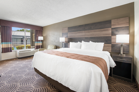 Guest room with one bed | Quality Inn, Concord NC Hotels