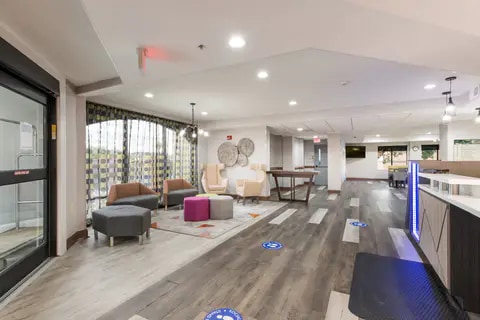 Lobby with sitting area | Clarion, Greensboro NC Hotels