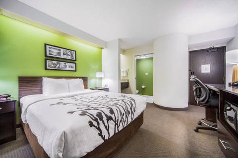 Guest room with queen bed(s) | Sleep Inn, Columbus NE Hotels