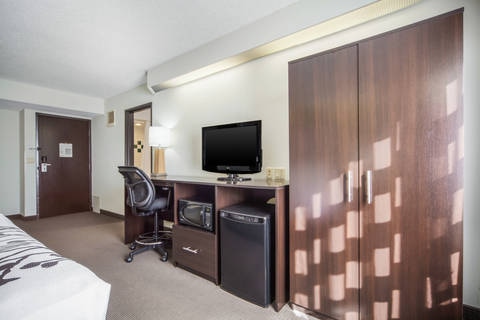 King suite | Sleep Inn, Columbus NE Hotels