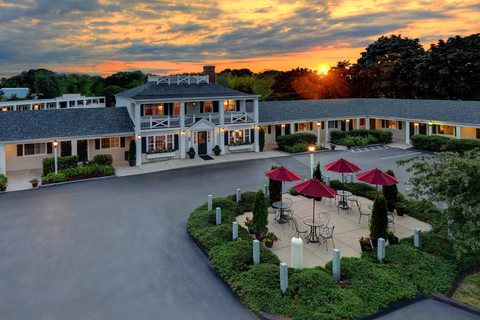 Hotel exterior | Ascend Hotel Collection, Portsmouth NH Hotels
