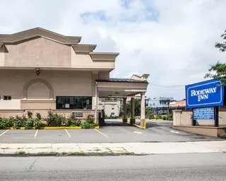 Hotel exterior | Rodeway Inn, Paterson NJ Hotels