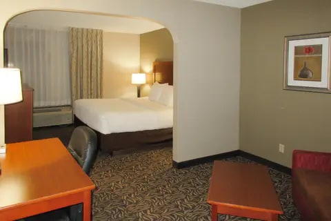 Guest room with king bed(s) | Clarion, Cortland NY Hotels