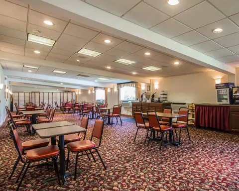Breakfast room