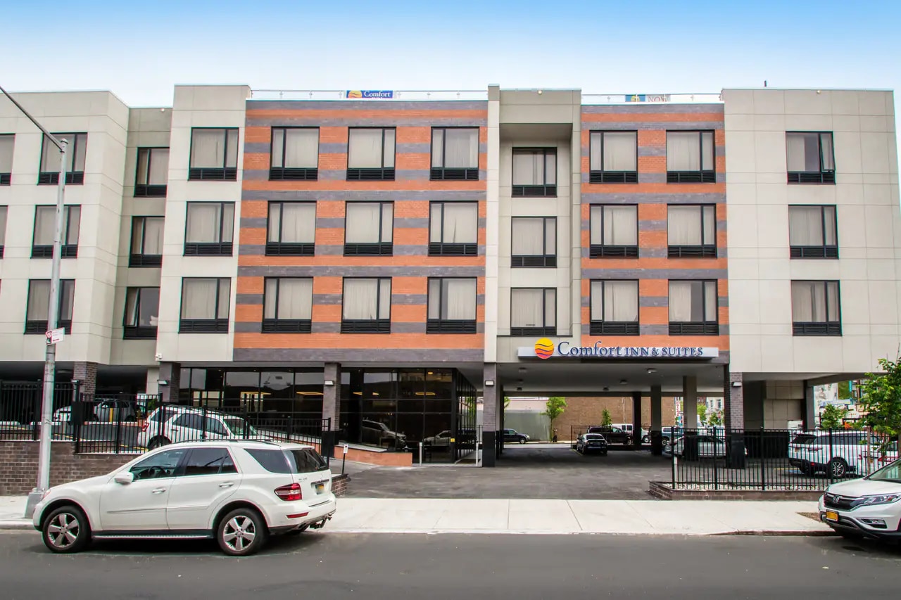 Image 9: Hotel exterior | Comfort Inn, Bronx NY Hotels
