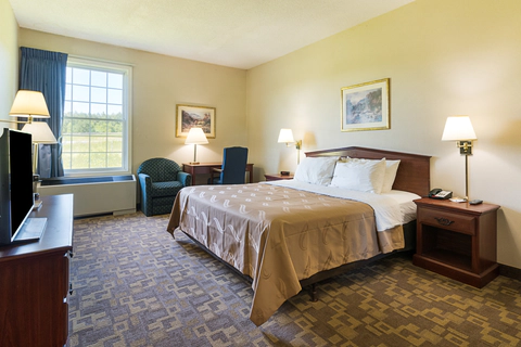 Guest room | Quality Inn, Schoharie NY Hotels