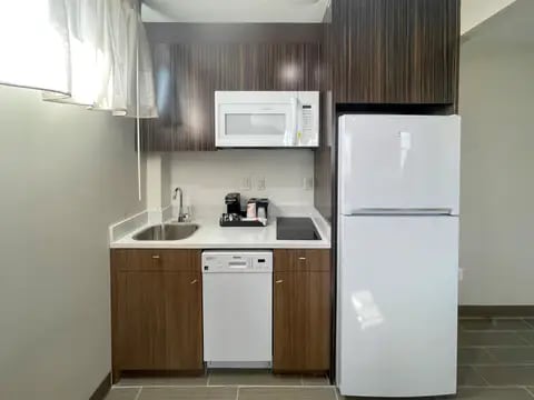 Guest room | Mainstay, Bronx NY Hotels
