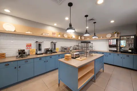 Breakfast area | Country, Queensbury NY Hotels