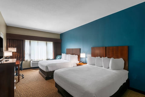 Guest room with queen bed(s) | Ascend Hotel Collection, Saratoga-springs NY Hotels