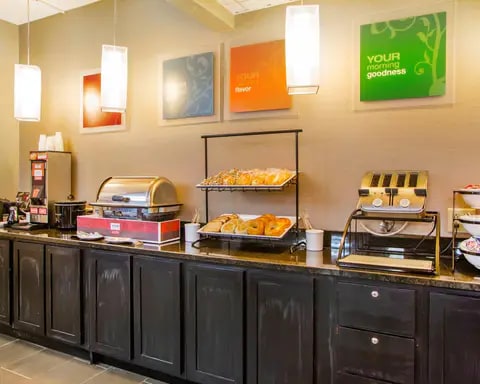 Hot and cold breakfast buffet