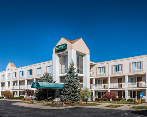 Holland, Ohio Quality Inn Hotel