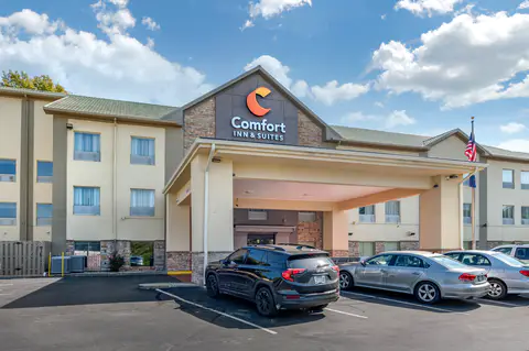 Hotel entrance | Comfort Inn, Cincinnati OH Hotels