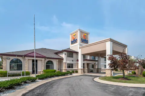 Hotel exterior | Comfort Inn, Napoleon OH Hotels