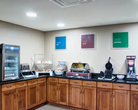 Free hot breakfast buffet