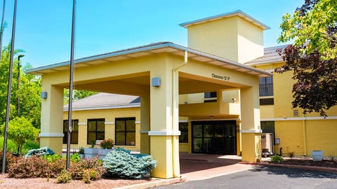 Hotel Cover Photo