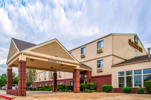 Hotel exterior | Quality Inn, Moore OK Hotels