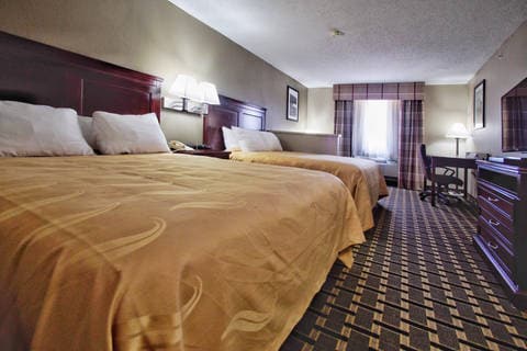 Suite with queen bed(s) | Quality Inn, Moore OK Hotels