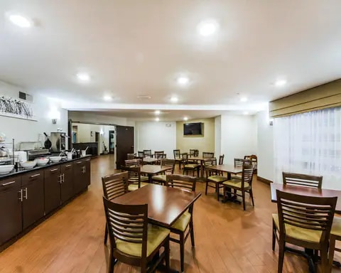 Breakfast room