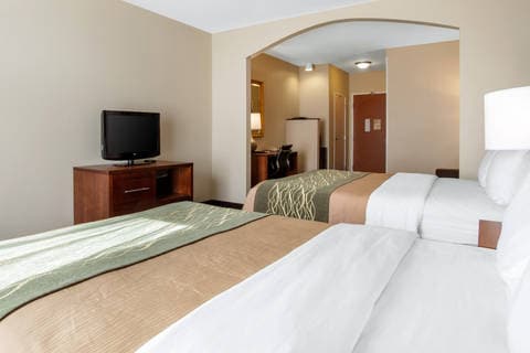 Spacious suite with added amenities | Comfort Inn, Norman OK Hotels