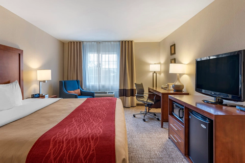 Guest room with king bed(s) | Comfort Inn, Klamath-falls OR Hotels