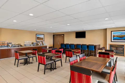 Breakfast area | Comfort Inn, Hermiston OR Hotels