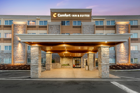 Hotel at night | Comfort Inn, Tigard OR Hotels