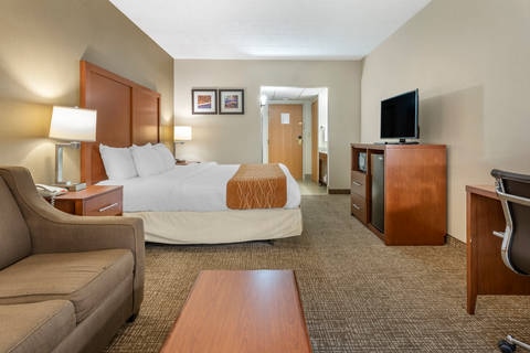 Guest room with king bed(s) | Comfort Inn, West-hazleton PA Hotels