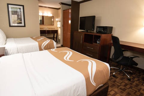 Guest room with two beds | Quality Inn, Quakertown PA Hotels