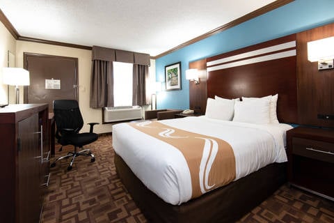 Guest room with one bed | Quality Inn, Quakertown PA Hotels