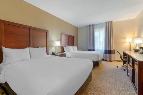 Guest room with queen bed(s) | Comfort Inn, Mechanicsburg PA Hotels