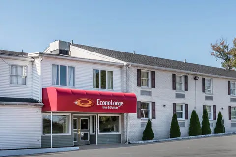 Econo Lodge Airport hotel in Reading, PA | Econo Lodge, Reading PA Hotels