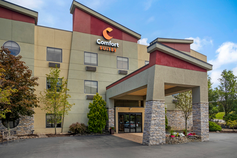 Hotel exterior | Comfort Suites, Monaca PA Hotels