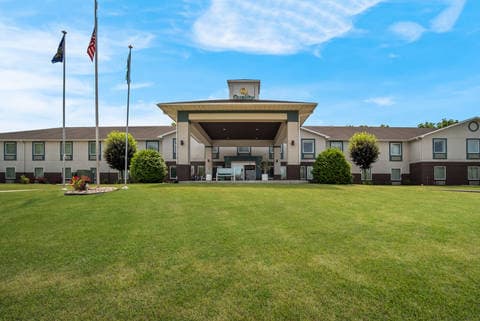 Hotel exterior | Quality Inn, Chambersburg PA Hotels