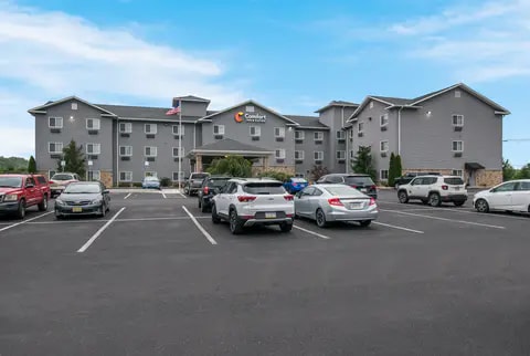 Hotel exterior | Comfort Inn, Barnesville PA Hotels