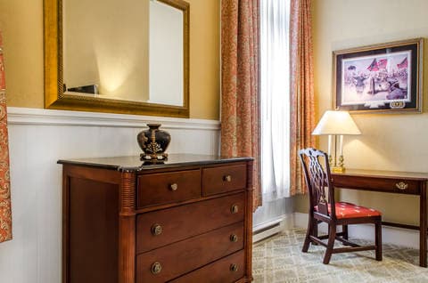 Guest room | Ascend Hotel Collection, Gettysburg PA Hotels